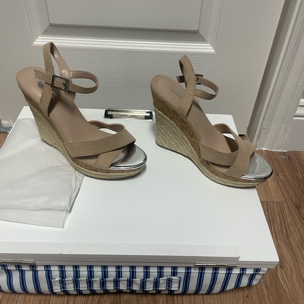 Charles David Beige and Silver Women's Sandals